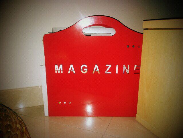 portariviste rosso